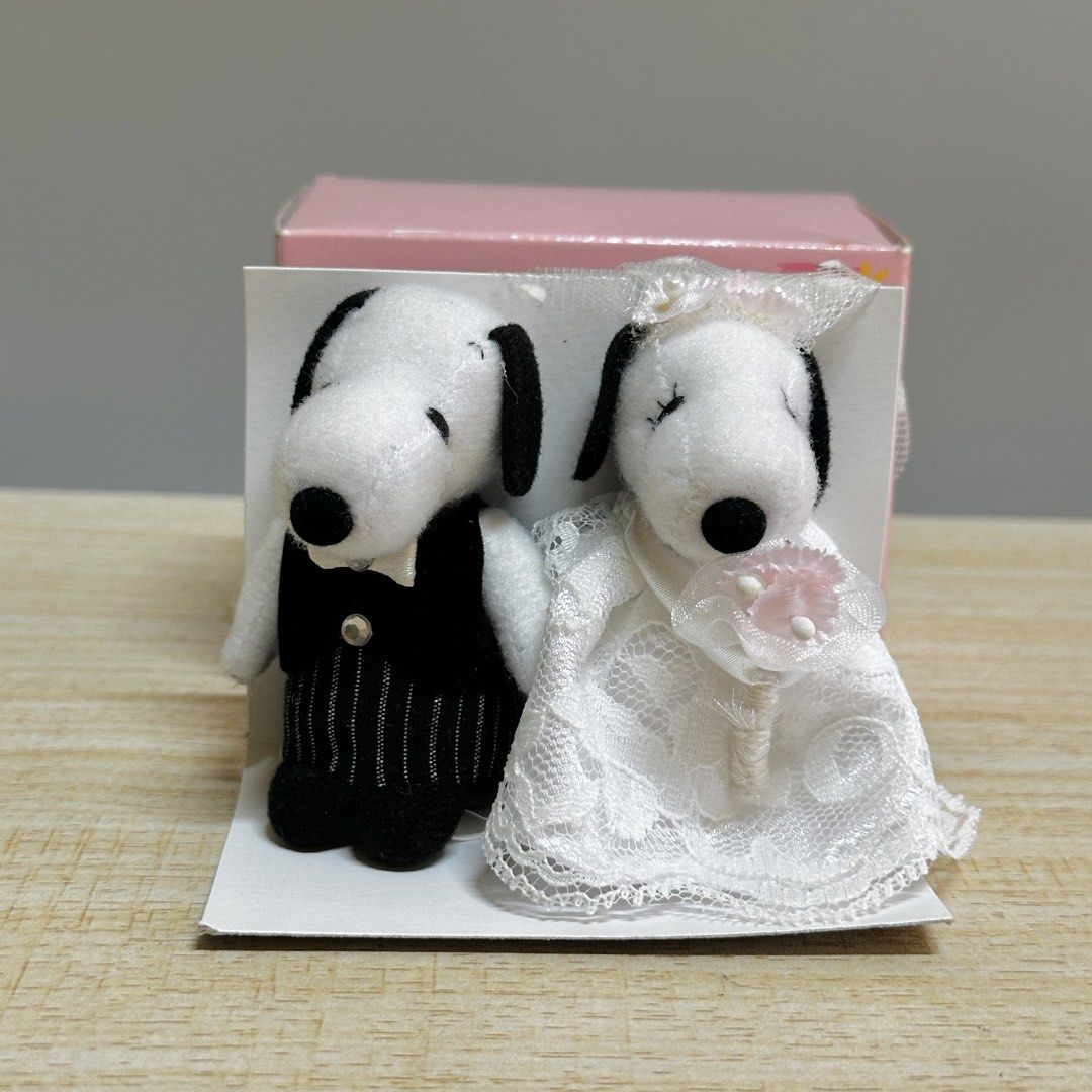 Peanuts Snoopy Mini Wedding Doll Plush 7cm (Category: Plushies & Soft Toys) located in Davao. Submitted by pandorastoybox (Listing ID 1441047117, Image 3). Description: Peanuts Snoopy Mini Wedding Doll Plush 7cm .