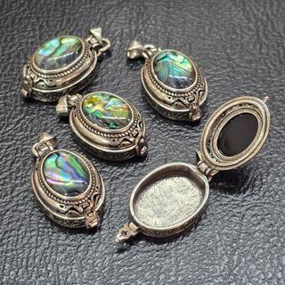 Amulet Hanging Buckle/Locket/Gawu Box Pendant  Collection item 3