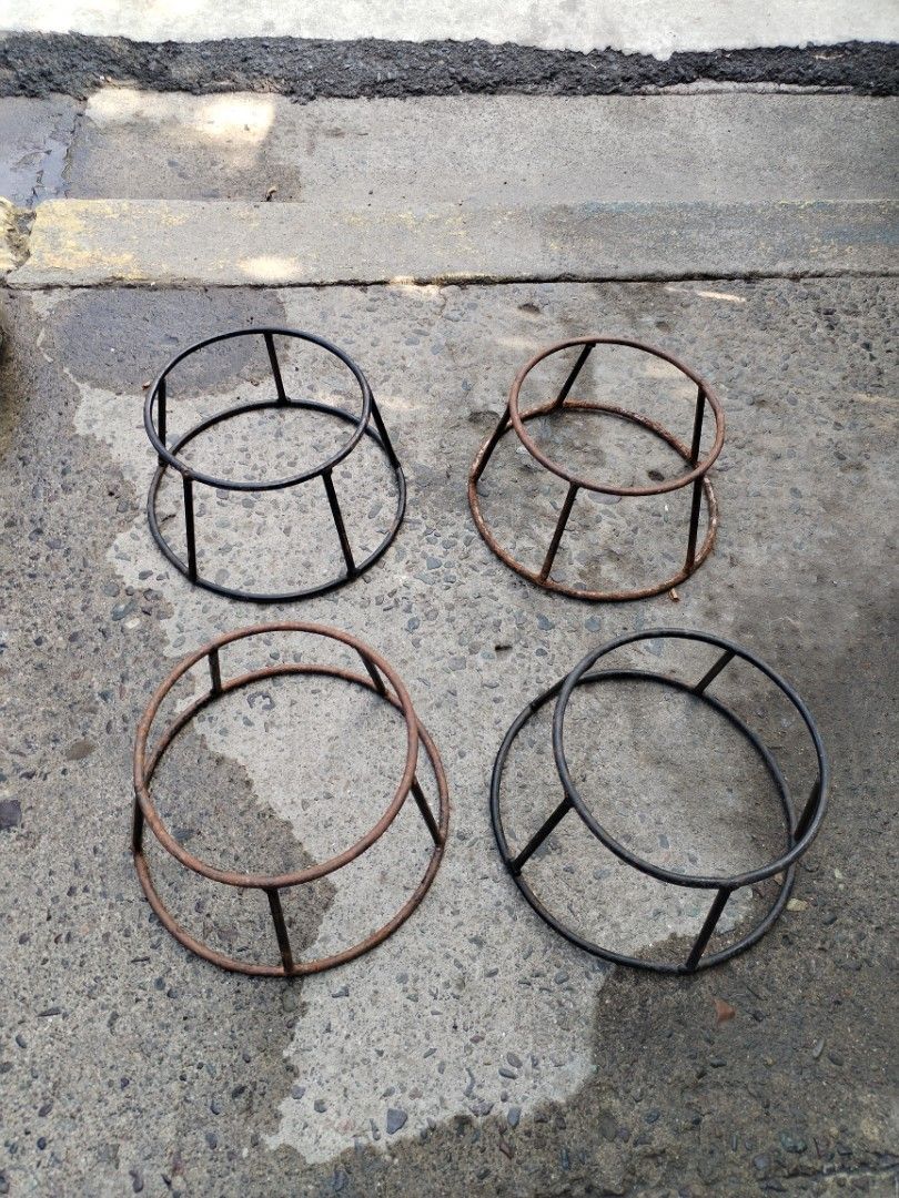 plant stand 4 pcs 1k only (Category: Pots & Planters) located in Mandaluyong City. Submitted by katkat888kit (Listing ID 1441089536, Image 2). Description: 4 pcs plant stand 1 k only.