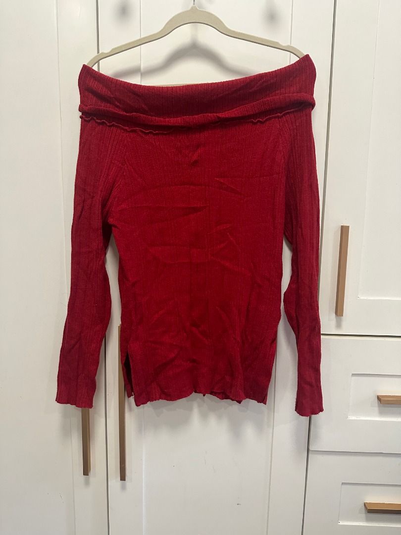 plus size - red off-shoulder ribbed sweater (1xl) (Category: Longsleeves) located in Muntinlupa City. Submitted by hello.fran (Listing ID 1441039836, Image 2). Description: 👗 about the item: - red off-shoulder sweater - ribbed texture all over - long sleeves - relaxed fit - side slits for added flair - perfect for casual or dressy occasions ✨ reason for selling: decluttering! just clearing out space in my closet. 💵 mode of payment: maribank/bpi