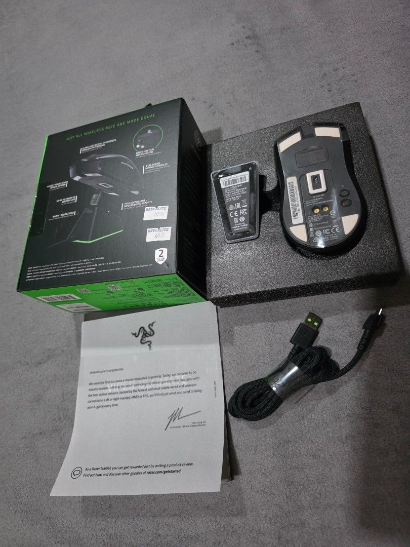 Razer Viper Ultimate With Doggle issue, 2k Last (Category: Mouse & Mousepads) located in Manila. Submitted by vespa.flyscreen (Listing ID 1441045802, Image 3). Description: 👉READ👉🔍👀👇👇👇 ✅P2K Last Price ✅️Srp Price is 6,995 , Bought in DataBlitz Robinson's Manila. ✅Meet Up Hizon j.bocobo 9am to 5pm Mon. to Fri. OR Watsons Pureza Cor. Magsaysay Blvd. Sta.mesa. 7pm Onwards. ✅️Razer Viper Ultimate ✅️Used (2nd hand) ✅️Issue Wireless Doggle (not 