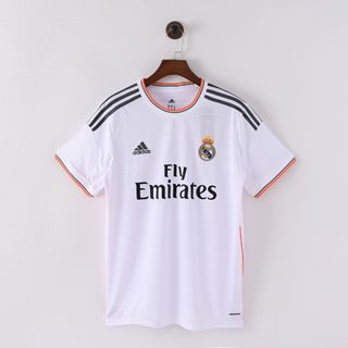 (Category: ) located in . Submitted by calcio_sport_jersey (Listing ID 1441105112, Image 1). Description: .