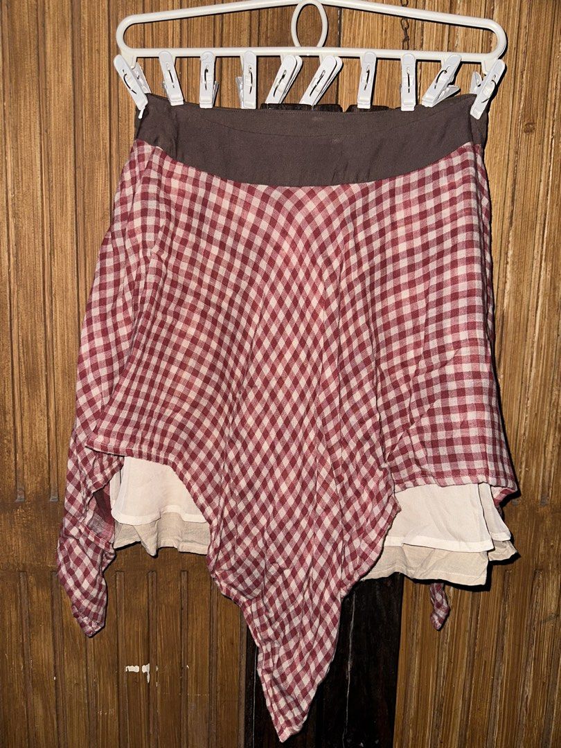 Red and White Gingham Asymmetrical Layered Skirt (Category: Skirts) located in Taguig. Submitted by lovedbym.sell (Listing ID 1440961539, Image 2). Description: Waist: 30 in Length: 17 in (shortest); 25 in (longest) RFS: declutterinh.