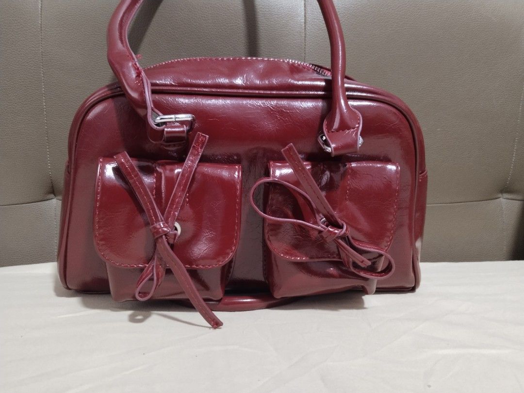 Red Patent Leather Handbag with Front Pockets (Category: Luxury Bags & Wallets) located in Manila. Submitted by janelletadeja (Listing ID 1441014243, Image 2). Description: MOD -jnt - lalamove MOP - gcash - bank transfer.