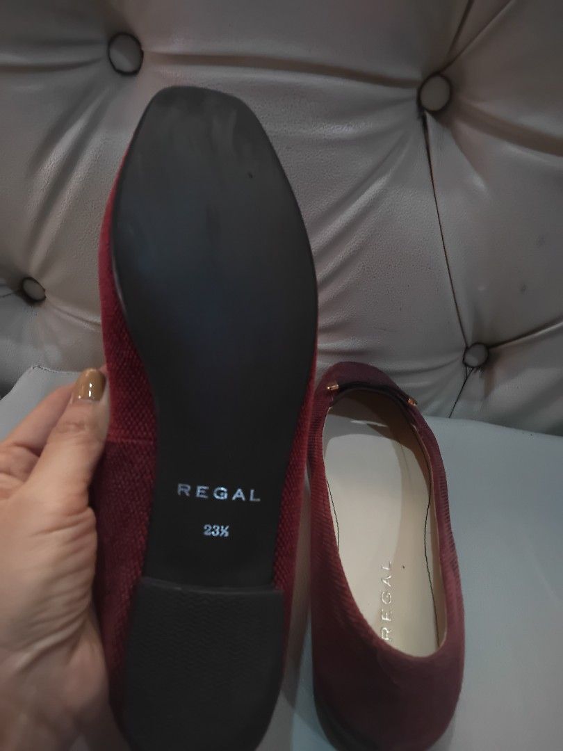 Regal Burgundy Flats Size 23K (Category: Flats & Sandals) located in Manila. Submitted by hardtofindcollection (Listing ID 1440955081, Image 3). Description: - Brand: Regal - Color: Burgundy - Size: 23K - Style: Square toe flats - Detail: Small gold buckle - Material: Fabric - Comfort: Comfortable for everyday wear - Condition: Please check photos for details.