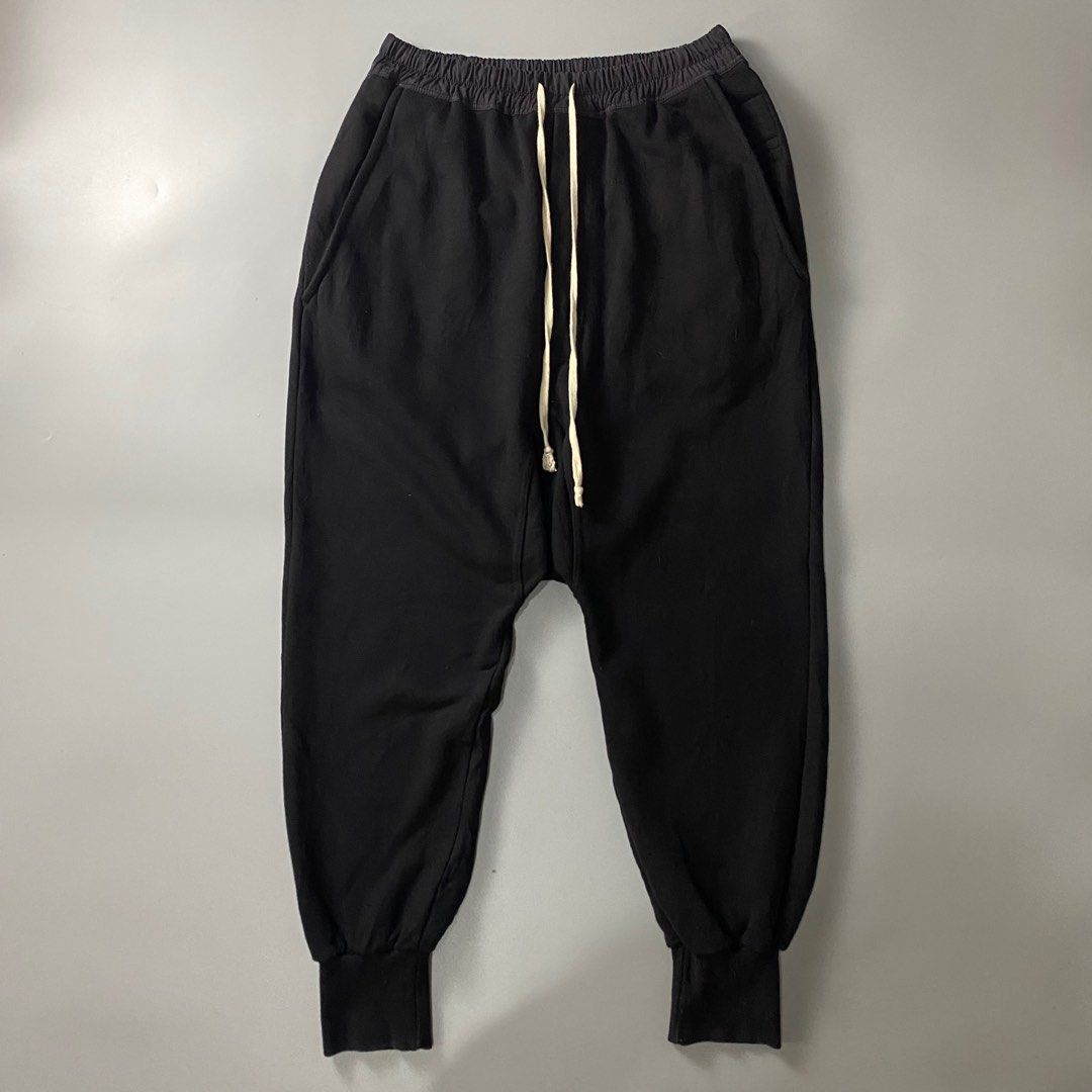 Rick Owens Drkshdw Cotton Drop Crotch Pants (Category: Joggers) located in Bacolod City. Submitted by antizero.6100 (Listing ID 1441106191, Image 1). Description: Complete tags Authenticity are not guaranted Need wash Sign of usage Size 30 up to 38W 39L Check each photo for details .