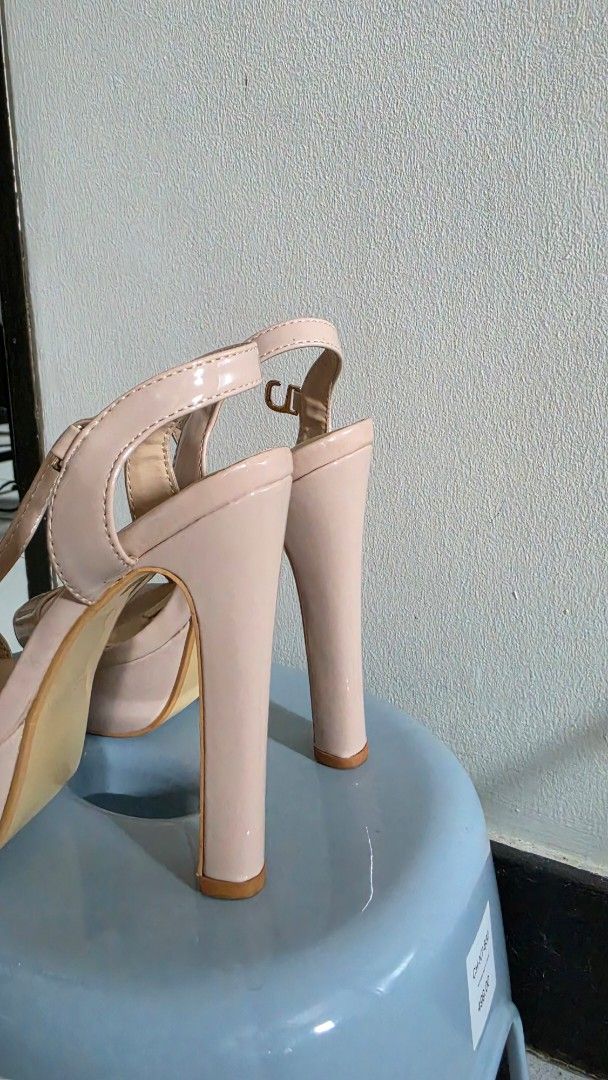 Sofab Nude Patent Platform Block Heels Sandals (Category: Heels) located in Manila. Submitted by knasun15 (Listing ID 1440964568, Image 2). Description: - Nude patent heel sandals by Safab size 3 / 35 - 5.5" heels - Secure ankle strap with buckle closure - Stable and stylish chunky block heel - Comfortable platform sole - Versatile for dressing up any outfit - Used only once for a half day event - RFS: not the right fit. Too big for me. R.