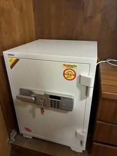 （分類：）位於 。 由 yellowseabird 提交（商品編號 1441060901，圖片 1）。簡介： 。