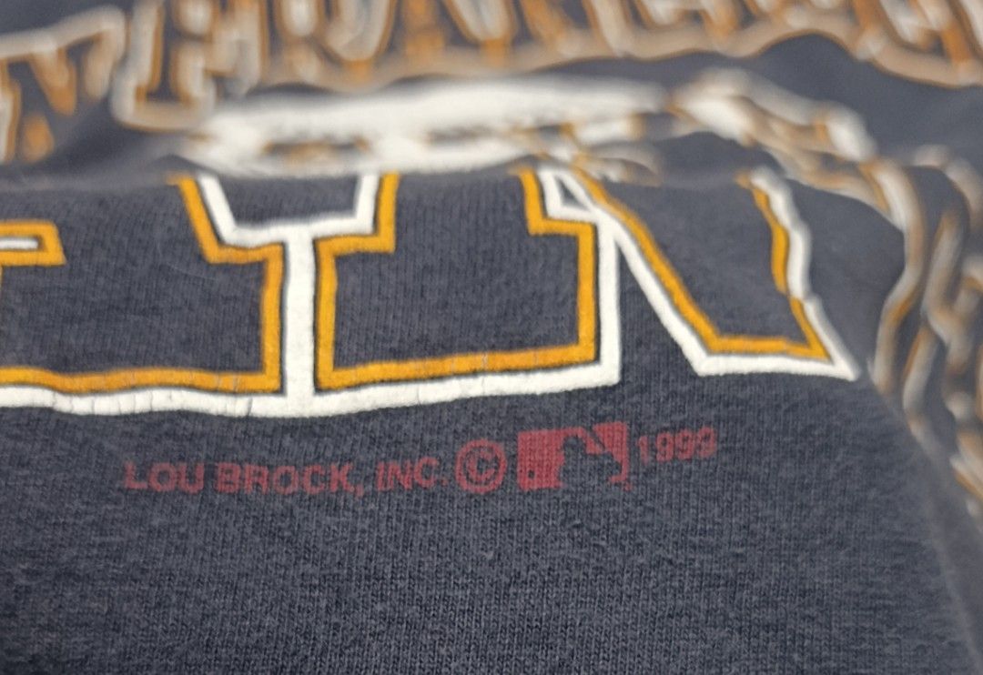 SF GIANTS ©1999 by LOU BROCK (Category: Tshirts & Polo Shirts ) located in General Santos City (Dadiangas). Submitted by k.vin__stuff (Listing ID 1441001531, Image 2). Description: VINTAGE SF GIANTS SHIRT dated: 1999 by lou brock width:20.5"| length:29" perfect fade no major issue/fade only.