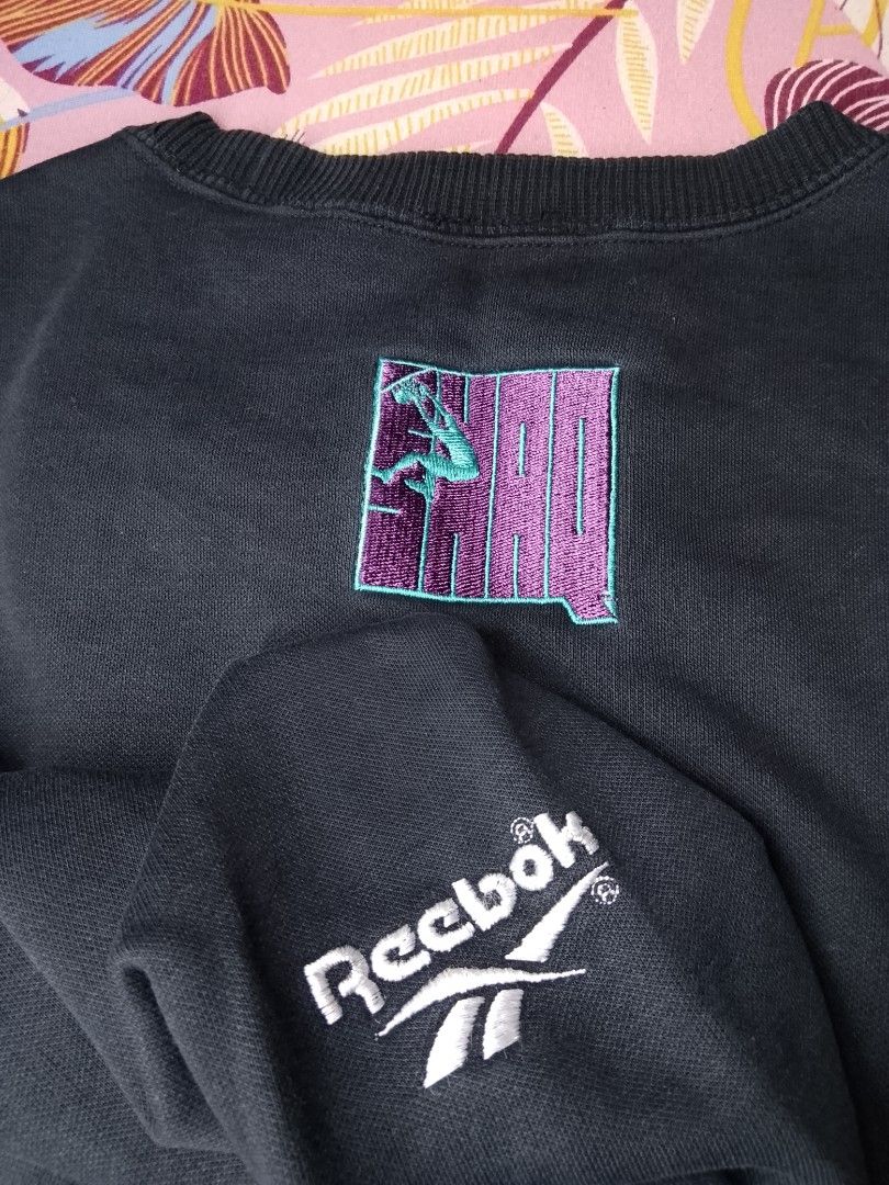 Shaquille O'neal x Reebok (Category: Coats, Jackets and Outerwear) located in Manila. Submitted by arn_thrifts (Listing ID 1441027786, Image 2). Description: SHAQUILLE X REEBOK 750+SF DIMES 23X29 ISSUE CUT NECK TAG 9/10 CONDITION.