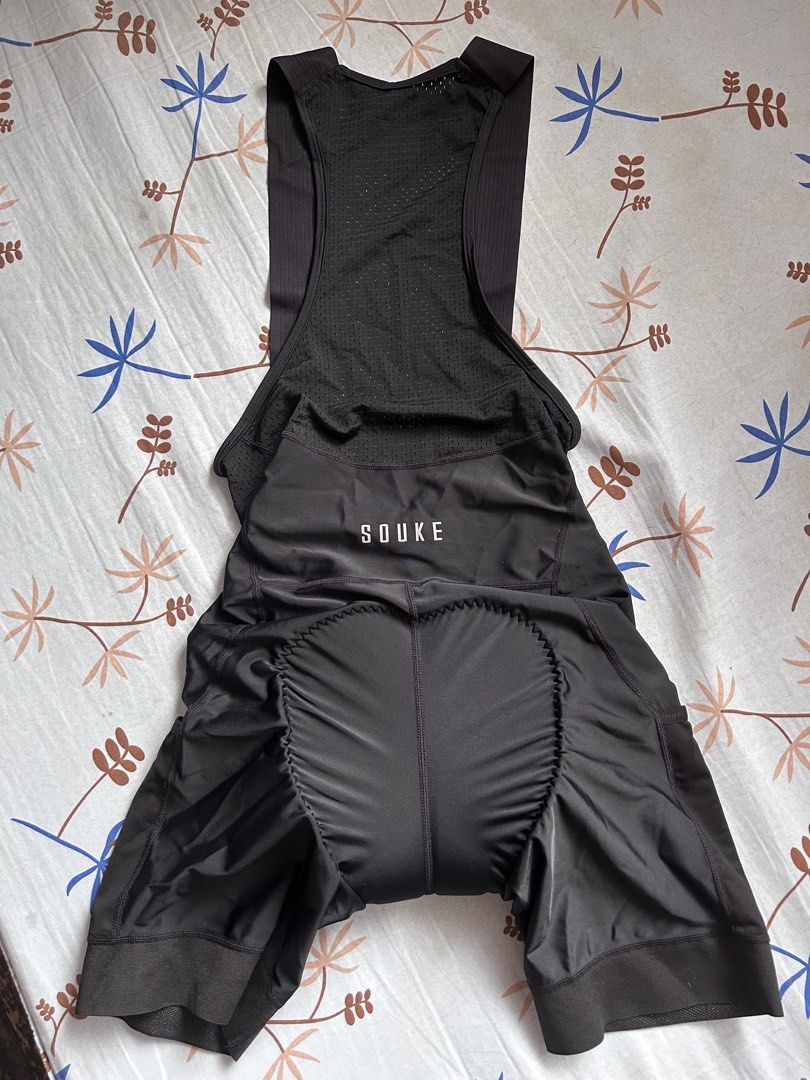 SOUKE CARGO CYCLING BIB SHORTS SMALL FITS MEDIUM (Category: Activewear) located in Quezon City. Submitted by adarpgaming (Listing ID 1433287286, Image 2). Description: BRANDNEW!! WITH POCKETS Small on tag Pickup or lalamove Kamias quezon city location.
