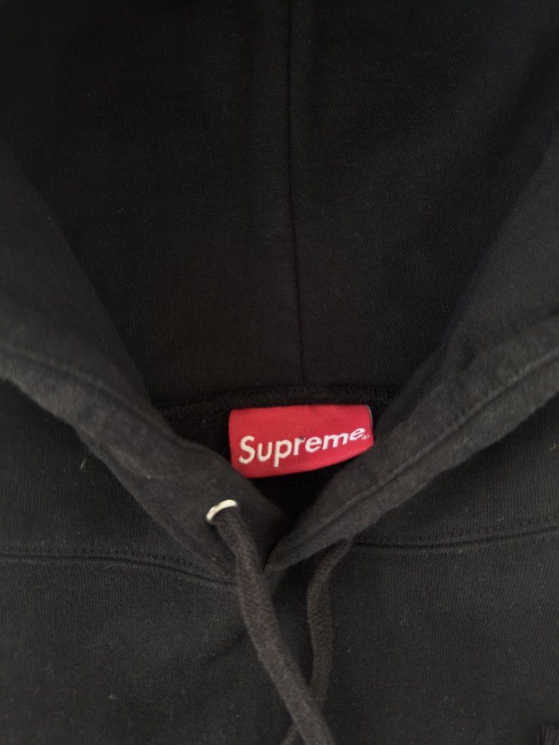 Supreme Sideline Hooded Sweatshirt Black (Category: Activewear) located in San Fernando. Submitted by onehcad100 (Listing ID 1440979219, Image 2). Description: DM TO PURCHASE 📩.