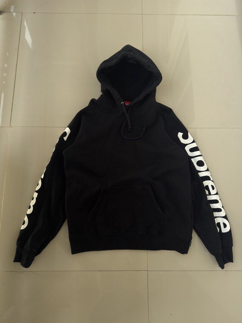 Supreme Sideline Hooded Sweatshirt Black (Category: Activewear) located in San Fernando. Submitted by onehcad100 (Listing ID 1440979219, Image 1). Description: DM TO PURCHASE 📩.