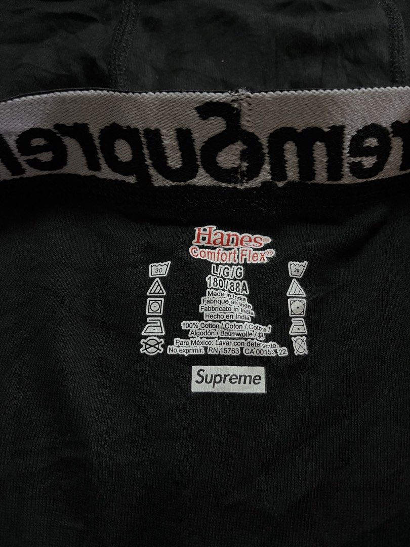 Supreme x Hanes Boxer Shorts (2pcs) (Category: Underwear) located in Bacolod City. Submitted by eman_03 (Listing ID 1440959129, Image 2). Description: Size 9 - Large (Stretchable) Good As new No issues -Bacolod City, Negros Occidental .