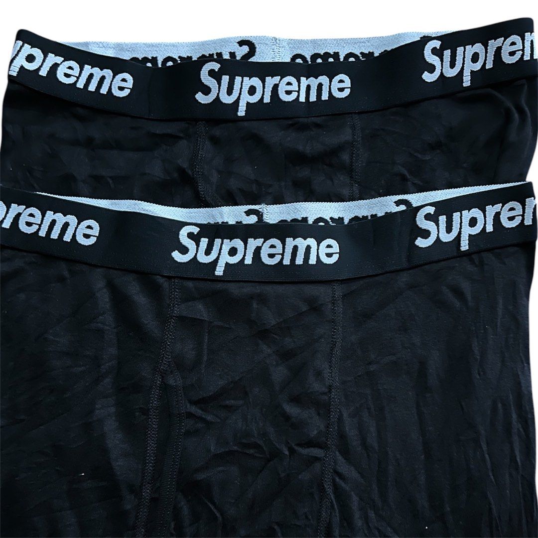 Supreme x Hanes Boxer Shorts (2pcs) (Category: Underwear) located in Bacolod City. Submitted by eman_03 (Listing ID 1440959129, Image 1). Description: Size 9 - Large (Stretchable) Good As new No issues -Bacolod City, Negros Occidental .