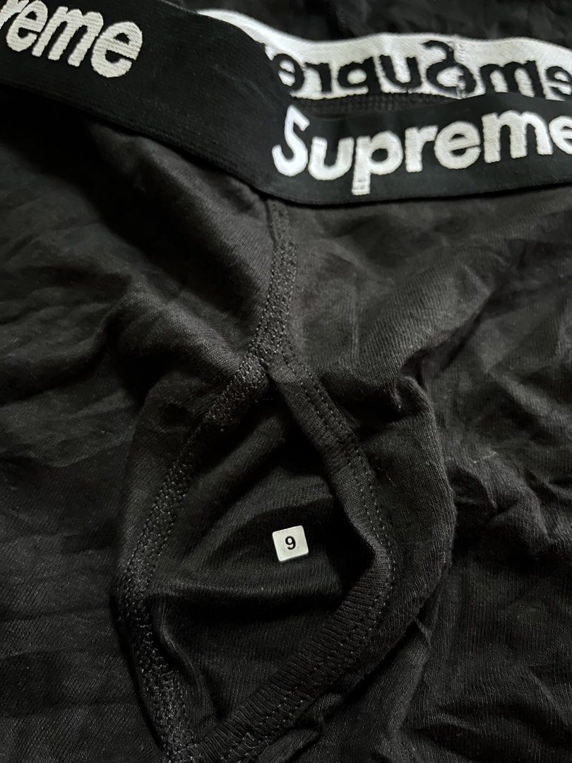 Supreme x Hanes Boxer Shorts (2pcs) (Category: Underwear) located in Bacolod City. Submitted by eman_03 (Listing ID 1440959129, Image 3). Description: Size 9 - Large (Stretchable) Good As new No issues -Bacolod City, Negros Occidental .