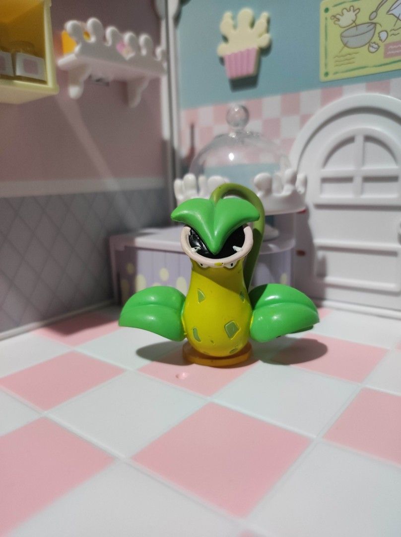 TOMY Pokemon Figure - Victreebel (Category: Figurines & Statues) located in Taguig. Submitted by lilrootshop (Listing ID 1441135333, Image 1). Description: ***Crossposted*** Price: 3,500 AUTHENTIC Pass sa lowballers! First to pay basis. No COD. For item reservation, a down payment of 50% or 100 pesos (whichever is less) is required. Down payment is non-refundable. One month reservation only. Location: Taguig (near BGC) MOP: GCash / GoTyme / CIMB.