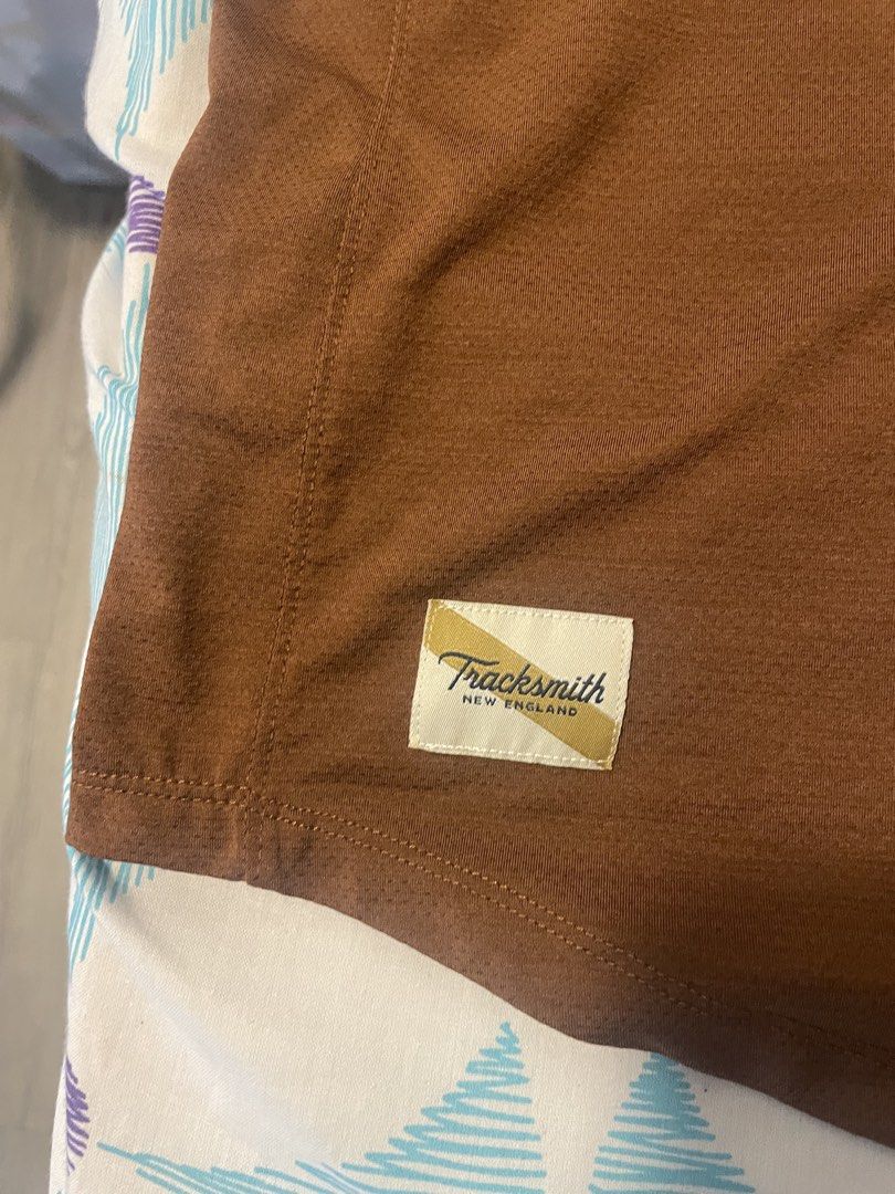 Tracksmith Running Session Tank Top (Category: Activewear) located in Calamba. Submitted by athlete_decluttering (Listing ID 1440956903, Image 3). Description: Fixed price Womens size S RFS: declutterring .