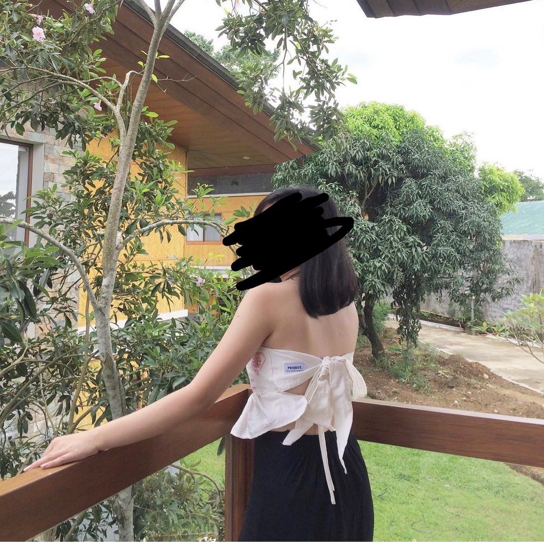 Tulip Cake Flour Tube Top | project.ph (Category: Others Tops) located in Pasig City. Submitted by jh01116 (Listing ID 1441097600, Image 2). Description: Issue: Color fading/wash wear on printed fabric design.