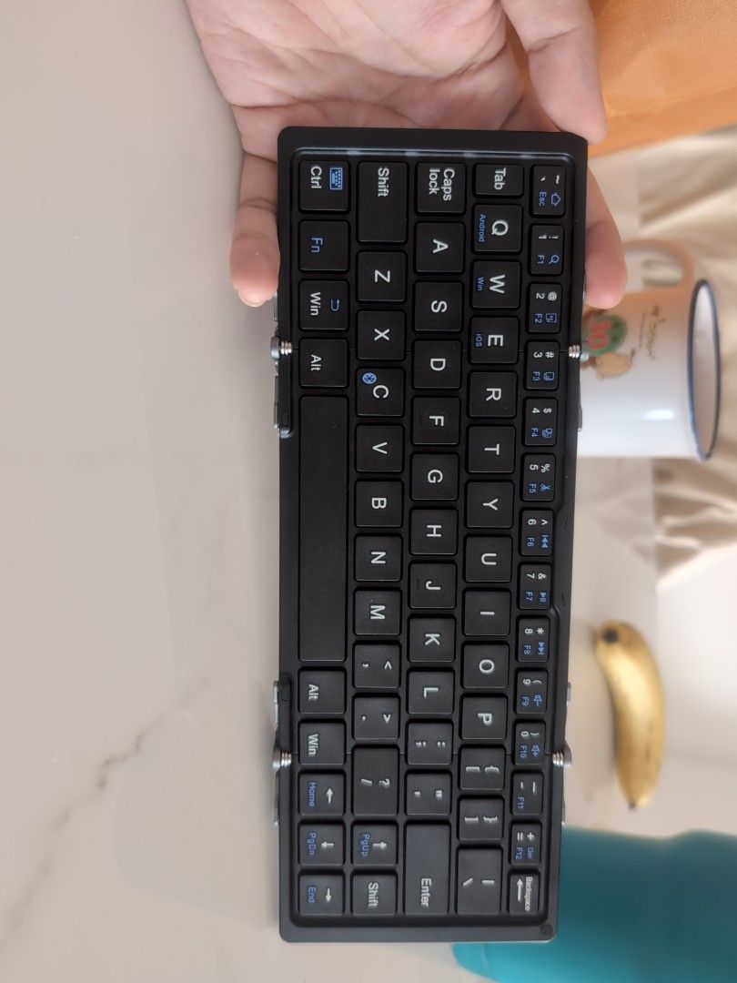 Mini portable foldable keyboard469151154082959360