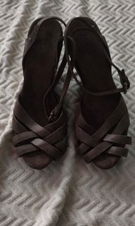 (Category: ) located in . Submitted by hellxthrift (Listing ID 1440959705, Image 1). Description: .