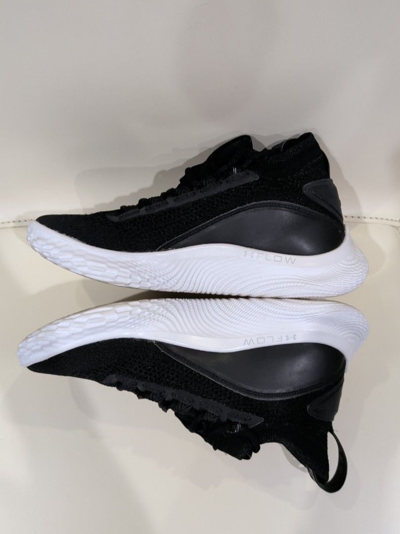 Under Armour Steph Curry Flow 8 (US Men 7 | Black / White) (Category: Sneakers) located in Quezon City. Submitted by andybanson (Listing ID 1306374699, Image 2). Description: The Curry Flow 8 is Steph Curry’s eighth signature shoe with Under Armour and the first under the brand’s Curry Brand umbrella. Comes with original box Used only once for light training Reason for selling: Decluttering.