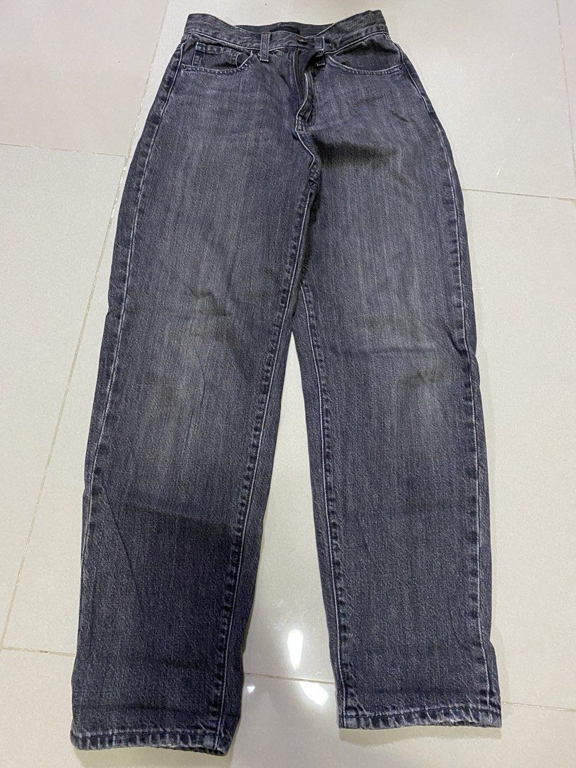 Uniqlo Black Denim Jeans (Category: Jeans) located in Pasig City. Submitted by michelledelapena644 (Listing ID 1441036628, Image 1). Description: - Uniqlo Black Denim Jeans - Straight Leg Fit - Classic 5-Pocket Style - Zipper Fly with Button Closure - Versatile for Casual or Dressed-Up Looks - Easy to Pair with Any Top ps. Buyer will shoulder the delivery fee ps: Fixed price.