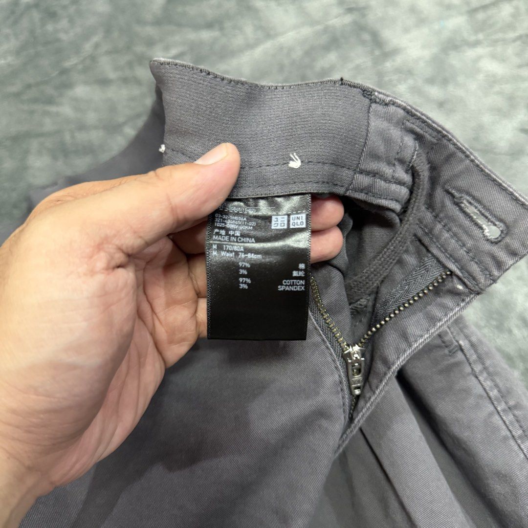 UNIQLO SMART ANKLE PANTS (COTTON) (Category: Trousers) located in Santa Maria. Submitted by rarefindslt (Listing ID 1441007629, Image 2). Description: UNIQLO SMART ANKLE PANTS (COTTON) (SWIPE LEFT FOR MORE DETAILS..) M on tag in solid good condition rate! with tags for authenticity, adjustable string, side and back pockets, zipper and button working, cotton spandex material! in solid gray color rate (photo may vary due to lighting) can pass as ne