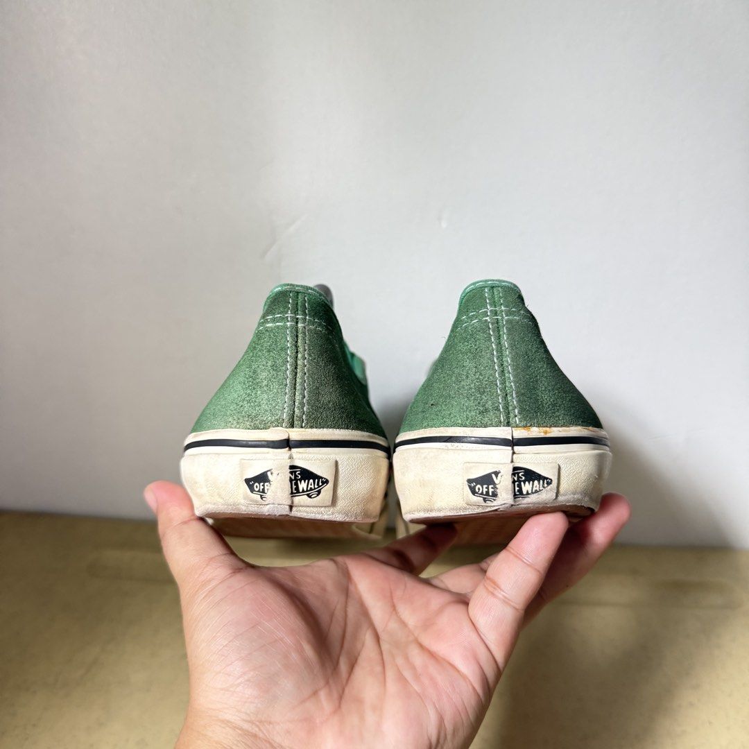 VANS AUTHENTIC GREEN SUEDE (Category: Sneakers) located in Quezon City. Submitted by sharatraycooo (Listing ID 1441088942, Image 3). Description: VANS AUTHENTIC GREEN SUEDE US MEN 10 .