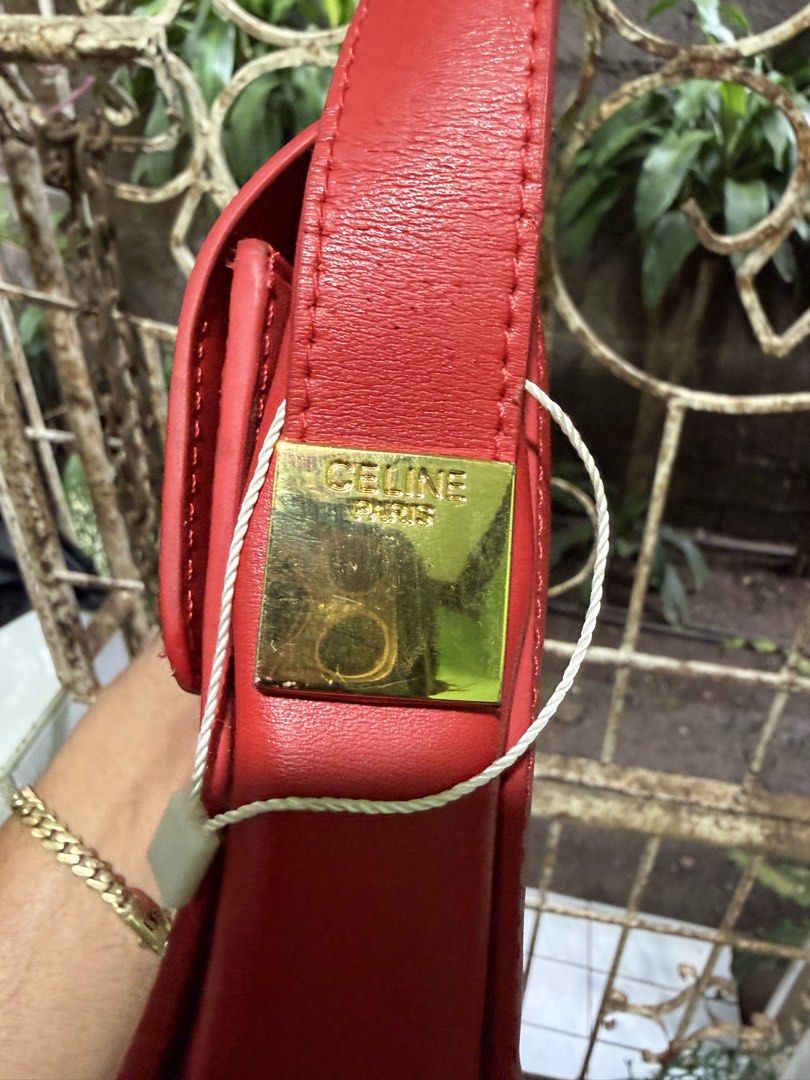 Vintage Celine rank AB (Category: Luxury Bags & Wallets) located in Maramag. Submitted by thriftshoesapparatus (Listing ID 1440996061, Image 3). Description: .