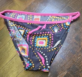 (Category: ) located in . Submitted by alike_desires (Listing ID 1441130182, Image 1). Description: .