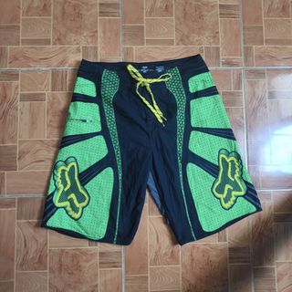 (Category: ) located in . Submitted by jd_thrifted (Listing ID 1441001786, Image 1). Description: .