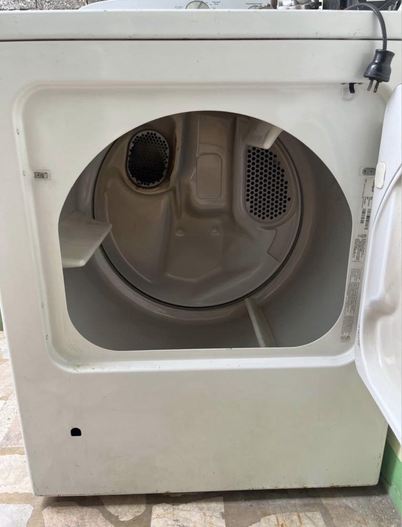 Whirlpool heavy-duty gas dryer (Category: Washing Machines and Dryers) located in Manila. Submitted by cha_wb04 (Listing ID 1441046484, Image 2). Description: Whirpool heavy-duty gas dryer 10 KG capacity. issue: missing part - Latch Handle (NEGOTIABLE AMOUNT/PWEDE PANG TAWARAN).