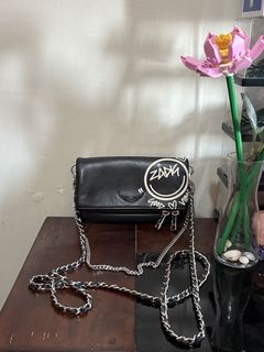 (Category: ) located in . Submitted by shopaholic.jpg (Listing ID 1441018485, Image 1). Description: .