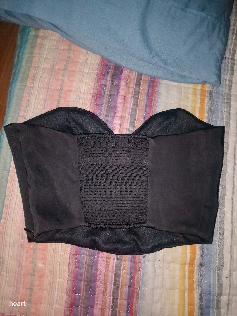Zara Black Corset Top Smocked Back (Category: Sleeveless) located in Bacolod City. Submitted by zistar (Listing ID 1440968629, Image 2). Description: - Zara black corset top - Sweetheart neckline - Boning details in the front - Smocked back for a comfortable fit - Perfect for dressing up or down - Pairs well with jeans or skirts.