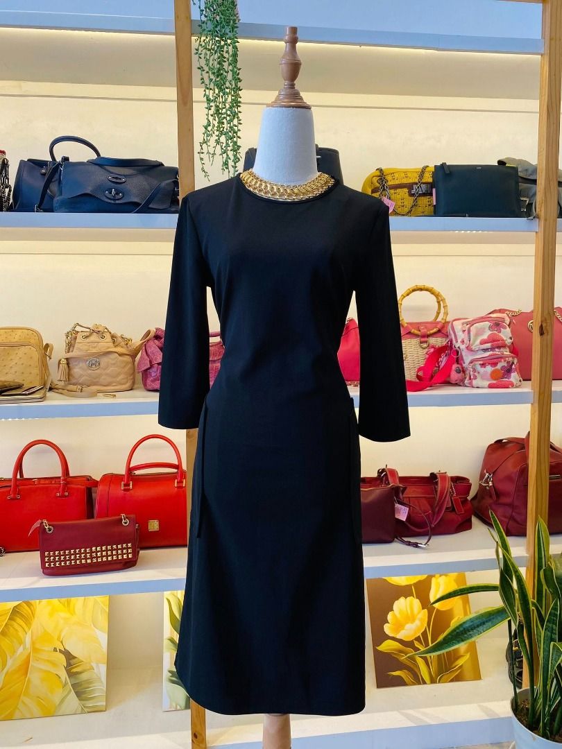 ZARA Black Side-Tie Midi Dress (Category: Dresses) located in Baguio. Submitted by asna_taku (Listing ID 1441017822, Image 1). Description: .