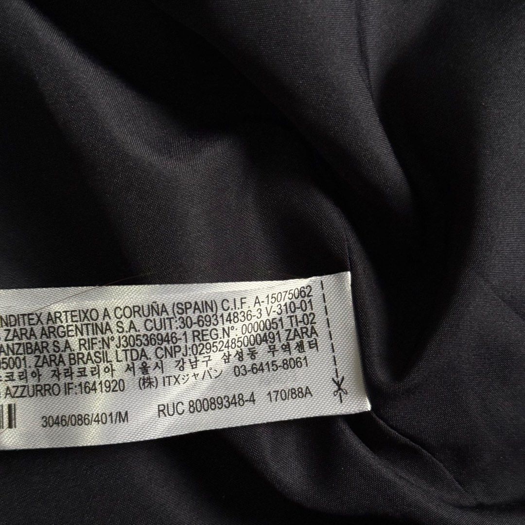 Zara Wool Blend Jacket (Category: Coats, Jackets and Outerwear) located in Manila. Submitted by shop.declutter (Listing ID 1440958637, Image 2). Description: Medium on tag Gold hardware buttons :).