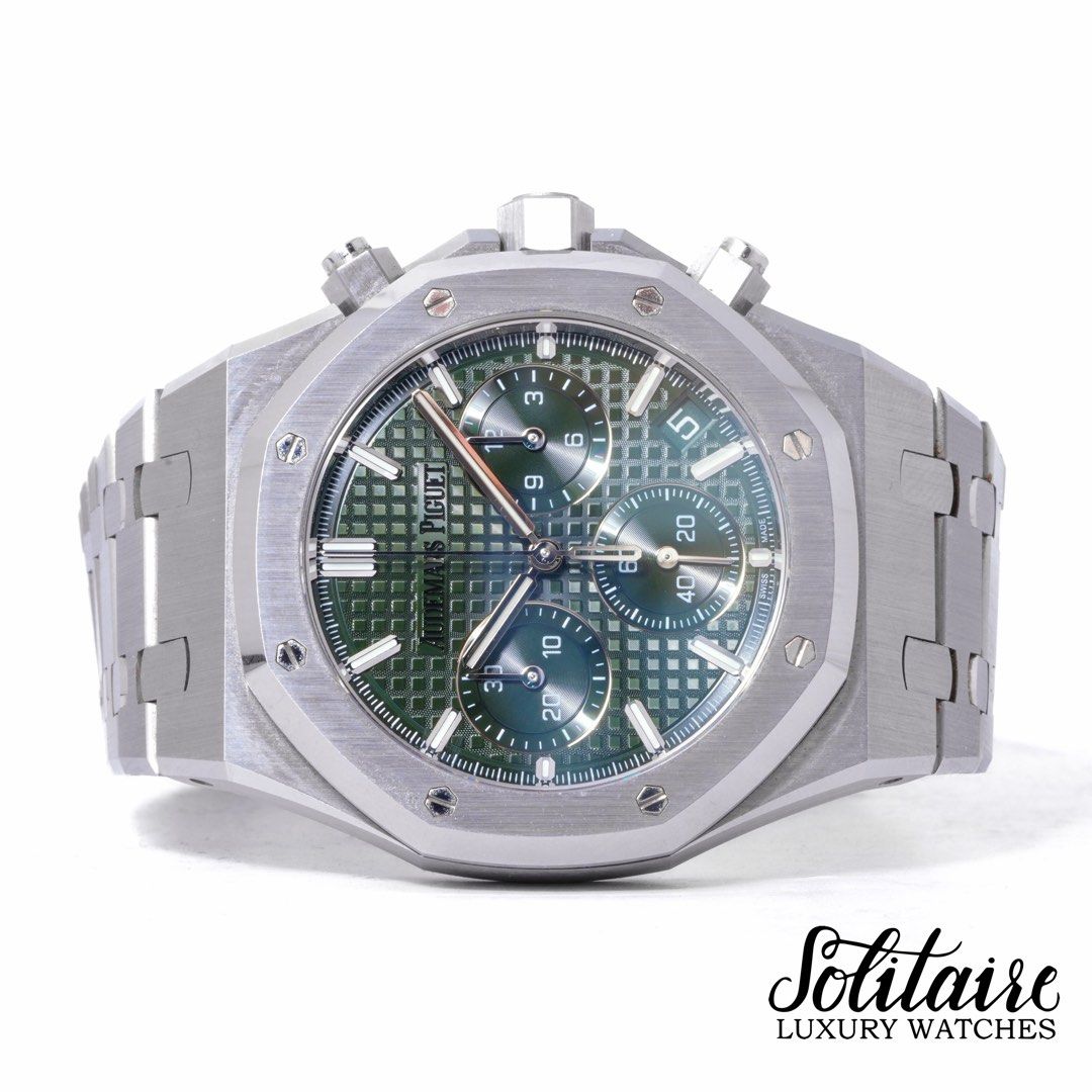 2023 LIKE NEW Audemars Piguet Royal Oak Khaki Green Dial 26240ST 26240ST.OO.1320ST.08 (Category: Watches) located in Singapore. Submitted by solitaire.luxury (Listing ID 1436059620, Image 1). Description: Subscribe now for Monthly Mega Sale at our Tele : https://bit.ly/Solitaireluxury Brand : AP Model : 26240ST.OO.1320ST.08 Condition : LIKE NEW Dated : AUG 2023 Warranty : 5 Years International Warranty Box : Included Papers/Certification : Includ