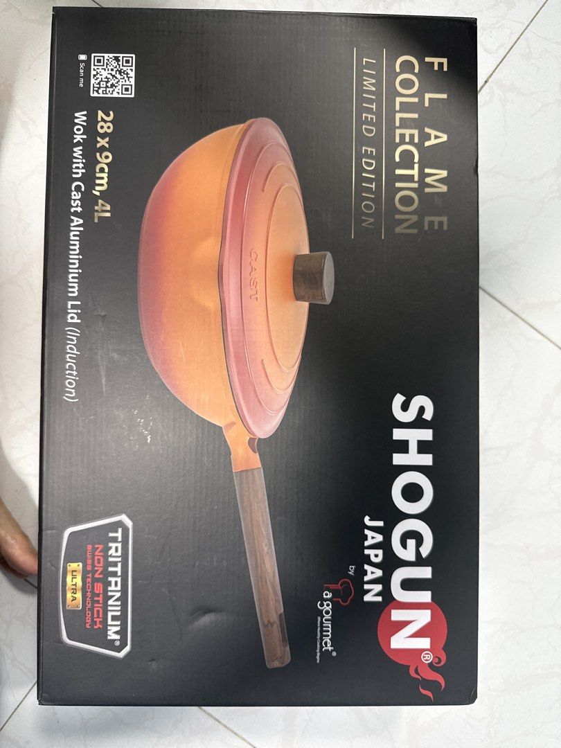 28 cm brand new Shogun Japan Flame Collection Wok - Limited Edition