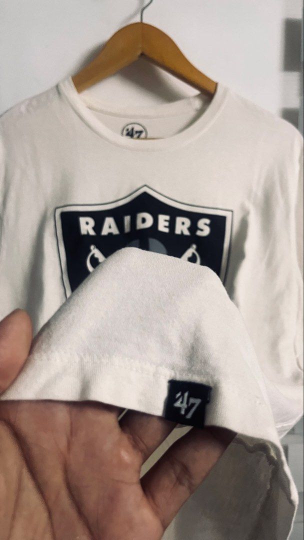 47 Brand Raiders T-shirt - Medium (Category: Tshirts & Polo Shirts ) located in Cabuyao City. Submitted by kisyana (Listing ID 1436060364, Image 3). Description: - Official 47 Brand Raiders t-shirt - Features Raiders logo - Size: Medium - Color: Off-white - Material: 100% cotton - Made in Pakistan.