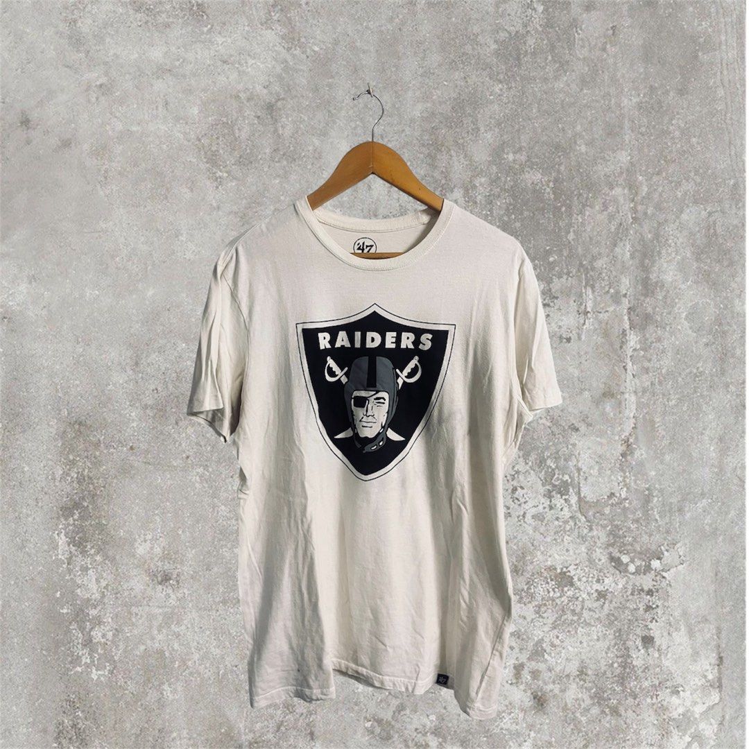 47 Brand Raiders T-shirt - Medium (Category: Tshirts & Polo Shirts ) located in Cabuyao City. Submitted by kisyana (Listing ID 1436060364, Image 1). Description: - Official 47 Brand Raiders t-shirt - Features Raiders logo - Size: Medium - Color: Off-white - Material: 100% cotton - Made in Pakistan.