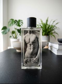（分類：）位於 。 由 scentifydecants 提交（商品編號 1435425868，圖片 1）。簡介： 。