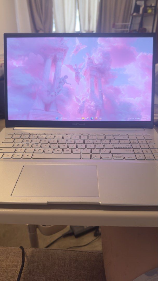💻 ASUS Vivobook Pro 15 OLED| Ryzen 5 5600H + GTX 1650 (Category: Laptops & Notebooks) located in Quezon City. Submitted by panniniin (Listing ID 1435979032, Image 2). Description: ✅ SPECS: • 🖥️ OS: Windows 11 (64-bit) • ⚙️ CPU: AMD Ryzen 5 5600H • 🧠 RAM: 16GB DDR4 Dual-Channel • 🎮 GPU: NVIDIA GTX 1650 4GB • 💾 Storage: 512GB SSD • 🖥️ Display: 2880x1620 @ 120Hz ⚠️ KNOWN ISSUE: • Some keyboard letters have light scratches (functional pa rin, c