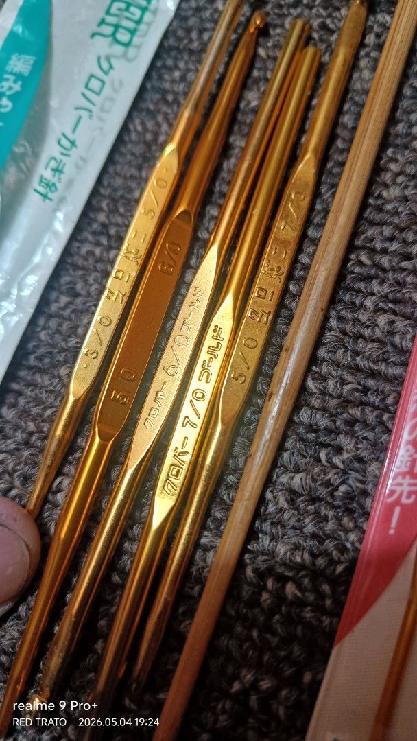 💯 Clover Crochet Hooks and Stitch Holders Set (Category: Craft Supplies & Tools) located in General Mariano Alvarez. Submitted by randzwurkz85264 (Listing ID 1436073175, Image 2). Description: - Clover crochet hook set - Sizes: 2/0-3/0, 5/0, 6/0-7/0, 7/0 - Includes wooden crochet hooks - Includes a set of three stitch holders. Selling as pack only. .