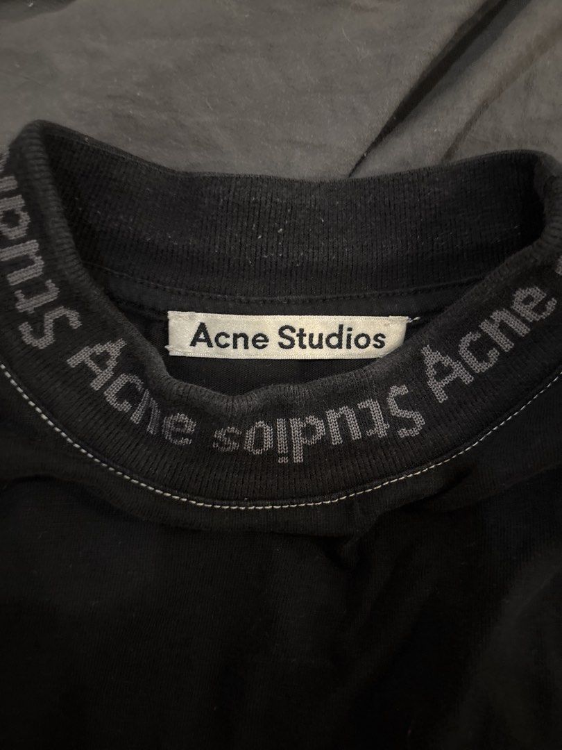 Acne Studios Meike AW17 T-shirt (Category: Tshirts & Polo Shirts ) located in Malay. Submitted by mforgasm.archive (Listing ID 1436044142, Image 3). Description: - Acne Studios Meike AW17 T-shirt - Crew neck design - Acne Studios logo print on collar - White stitching details on sleeves and hem - Made in Portugal - Fabric: 100% cotton (collar), 88% cotton/12% polyester (shell).