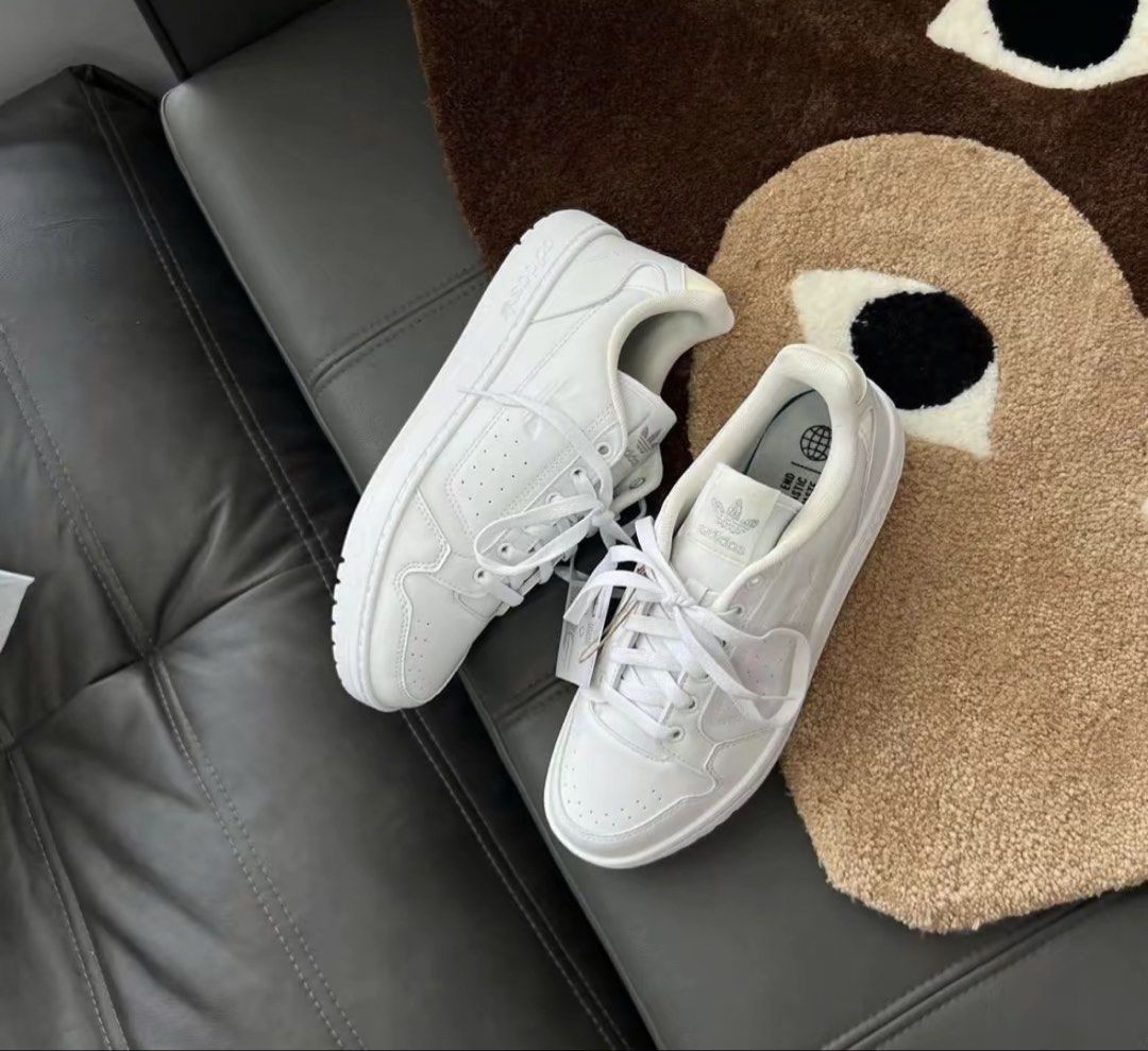 Adidas NY 90 White (8.5 / 25.5cm) (Category: Sneakers) located in San Mateo. Submitted by abcdefg7777 (Listing ID 1435965554, Image 3). Description: FOR SALE: Adidas NY 90 White Shoes (8.5 / 25.5cm) ✔️ Original / Authentic ✔️ with Box ✔️ Brandnew Note: That last picture is the actual item on hand and the most recent photo.👟 Rfs: Change of mind hehe,Fitted only! 💸 Original Price: ₱5,000 💸 Selling Price: 1,500 (STEAL DEAL!) no more tawad! Perfec