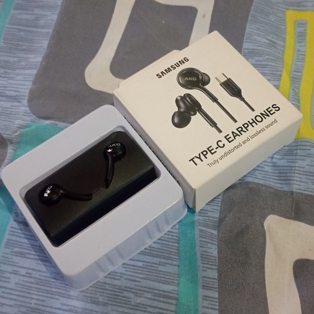 aKg earphones type C (Category: Earphones) located in Paranaque City. Submitted by audioaddict0517 (Listing ID 1436096307, Image 1). Description: .