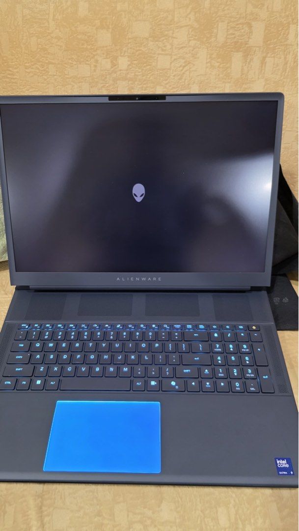Alienware Area-51m R5 18" Gaming Laptop RTX 5090