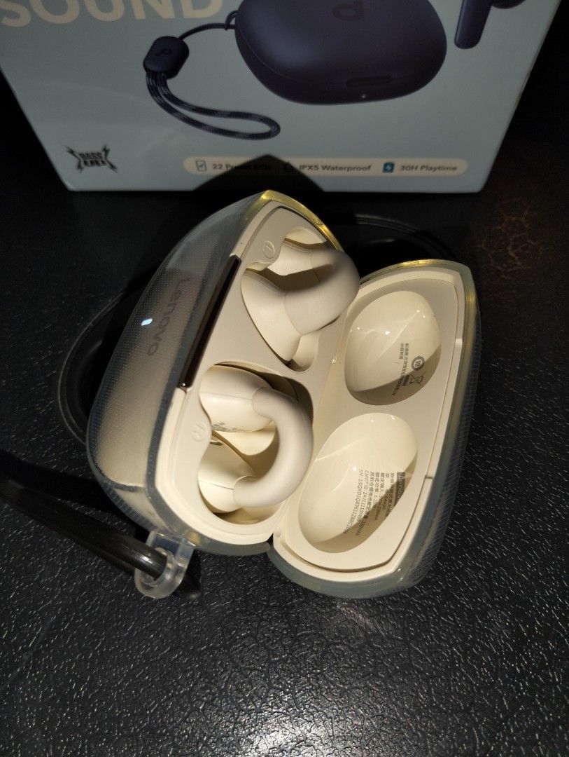 Anker R50i + Lenovo EA420 Earbuds (Category: Earphones) located in Manila. Submitted by wandering.witch (Listing ID 1436034448, Image 3). Description: Sealed R50i Blue color - Unopened Lenovo EA420 Earbuds White color - Disinfected and clean - No problems with audio Delivery via Lalamove.