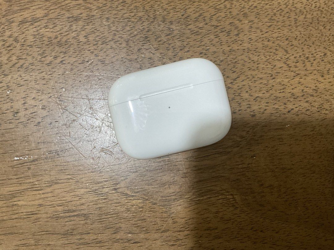 Apple AirPods Pro 2 (Category: Earphones) located in Manila. Submitted by takemystuffbuymystuff (Listing ID 1435963196, Image 1). Description: - Apple AirPods Pro - Includes charging case and both earbuds - White color - Charging case with indicator light - Model number visible on case bottom.